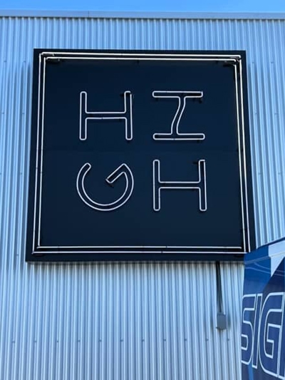 Exterior Signs Photo
